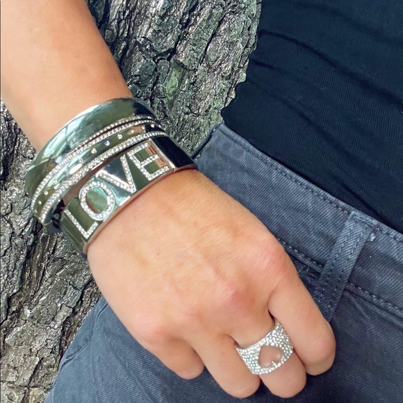 Meet your Posher, Trish - Picture 12 of 15